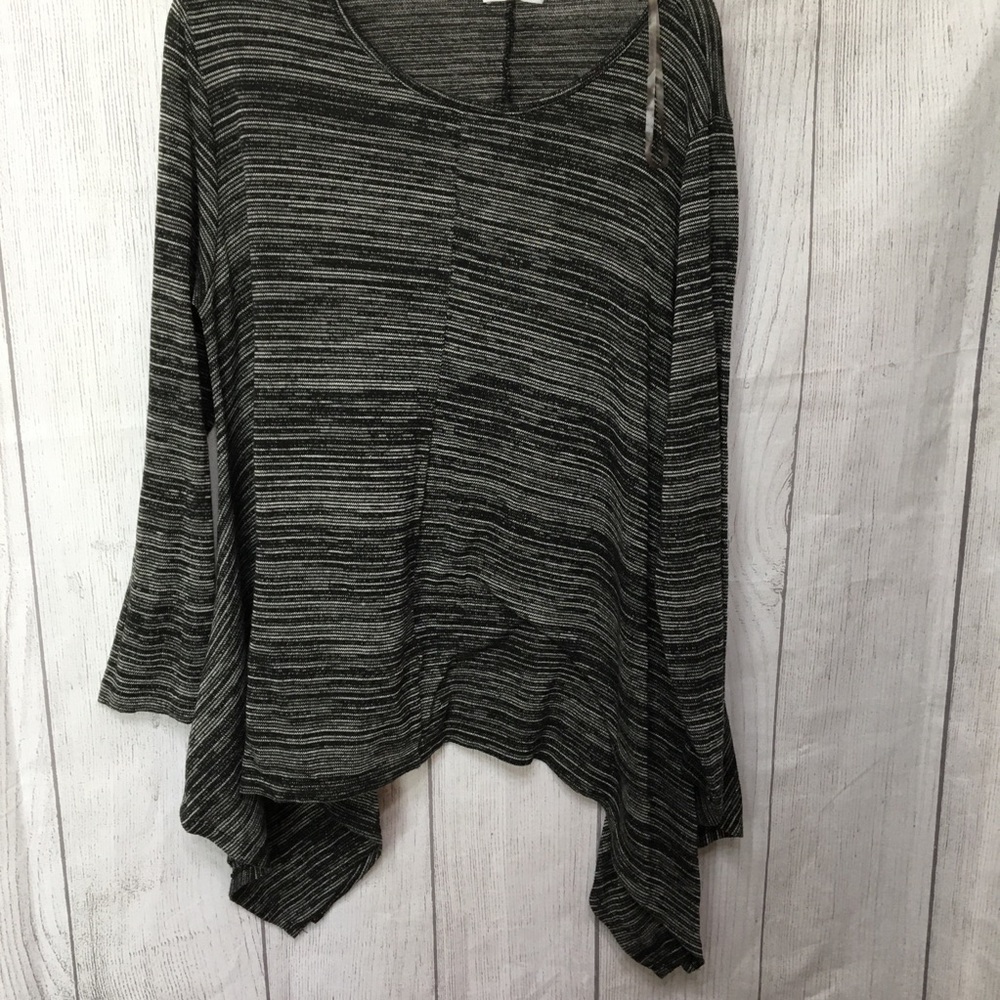 Cha Cha Vente 1X tunic Sweater
